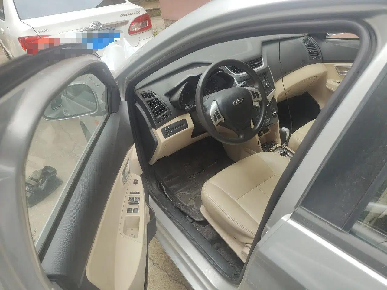 Chery Fengyun 2 2013 Hatchback 1.5L AMT Ruìyì Edition — миниатюра 16
