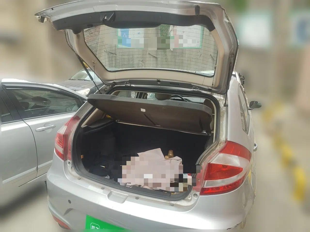 Chery Fengyun 2 2013 Hatchback 1.5L AMT Ruìyì Edition — миниатюра 19