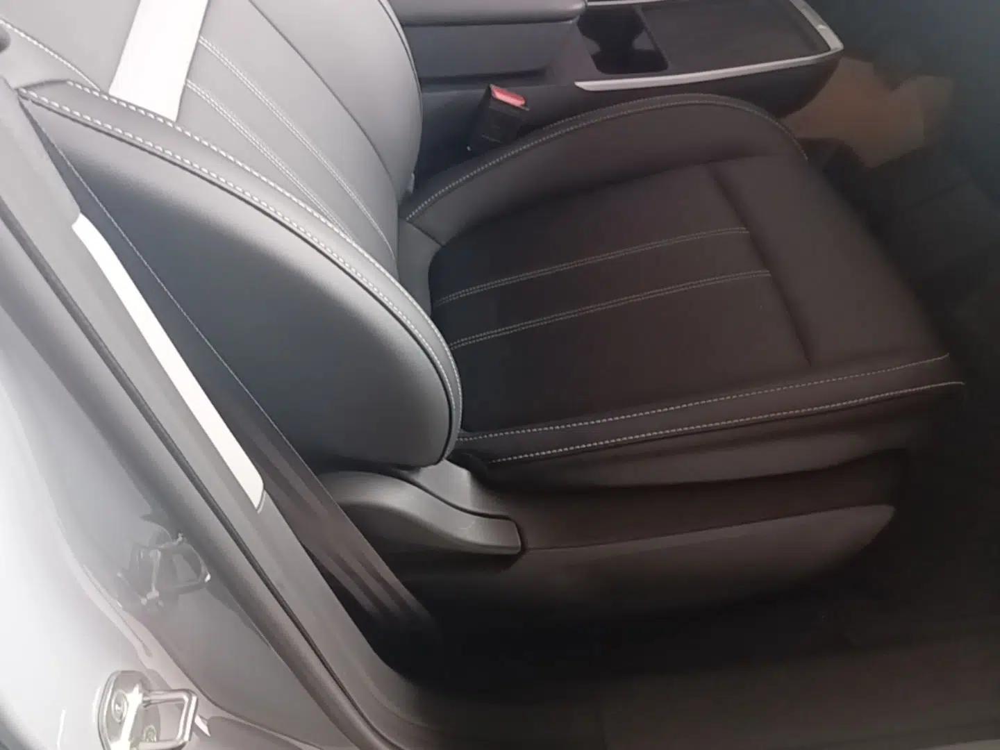 Venucia VX6 2024 520 Executive Edition — миниатюра 19