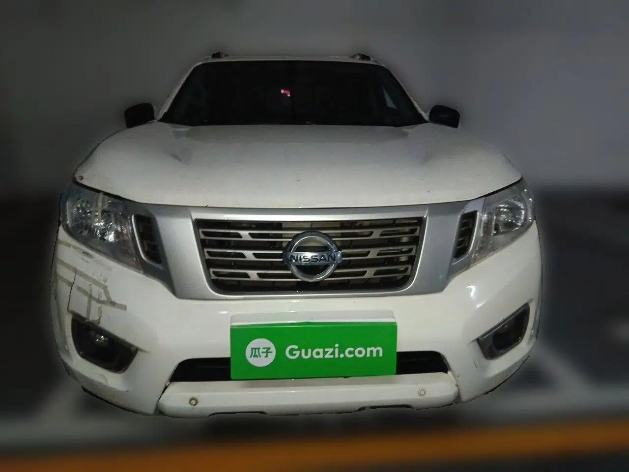 Nissan Navara 2017 2.5L Manual Two-Wheel Drive Standard Edition QR25 — миниатюра 2