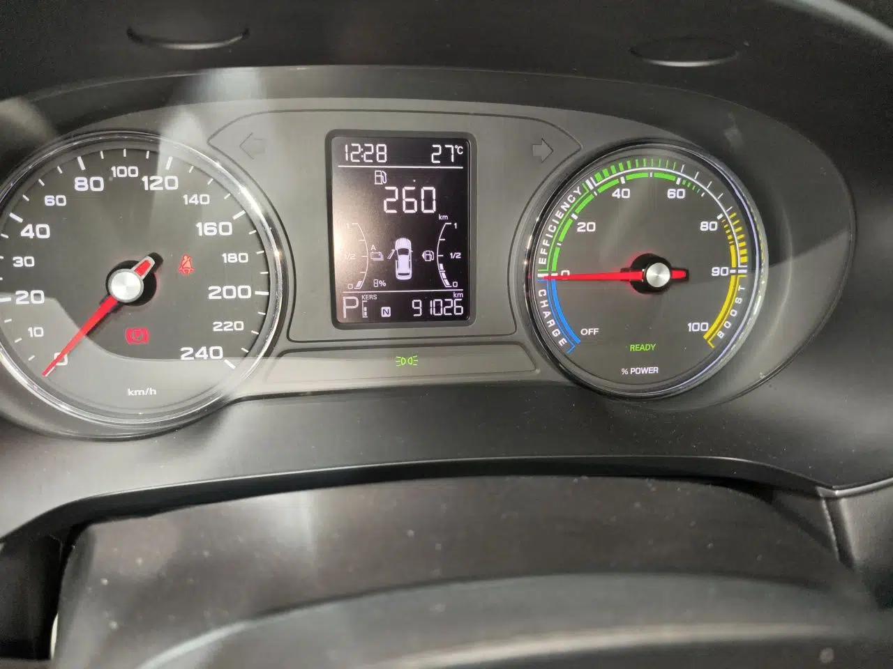 Roewe i6 MAX New Energy 2020 1.5T PHEV Sporty Cool Edition — миниатюра 12