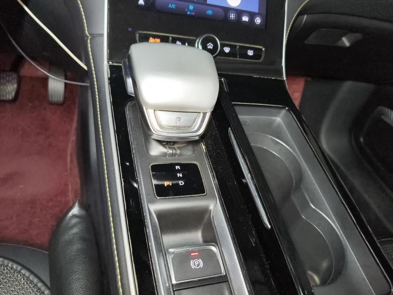 Roewe i6 MAX New Energy 2020 1.5T PHEV Sporty Cool Edition — миниатюра 14