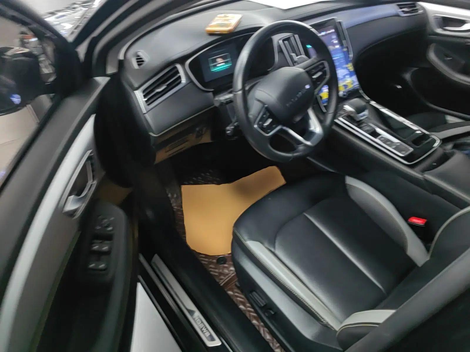 Roewe i6 MAX 2020 300TGI Automatic Cool & Stylish Skyroof Edition — миниатюра 18