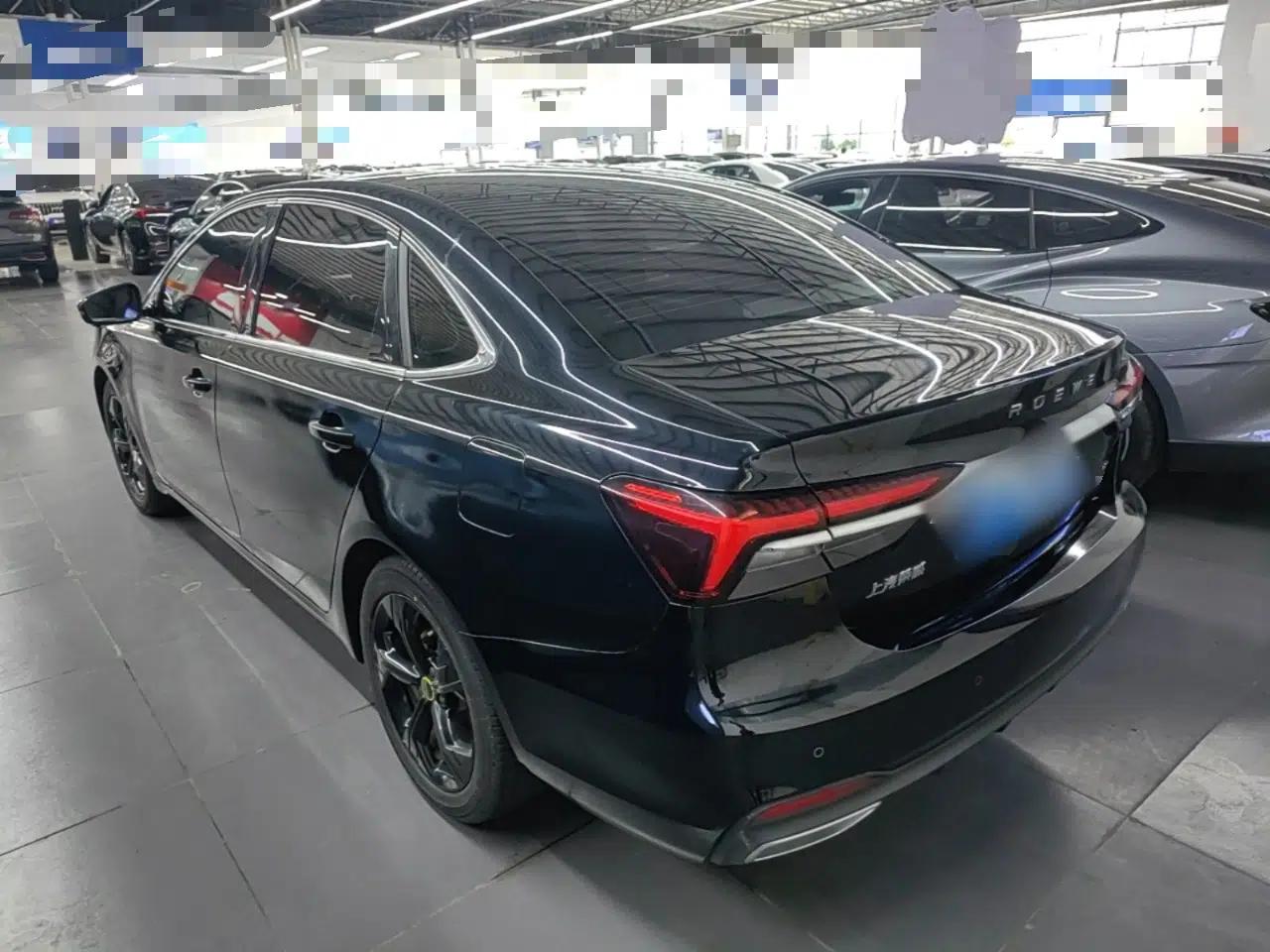 Roewe i6 MAX 2020 300TGI Automatic Cool & Stylish Skyroof Edition — миниатюра 4