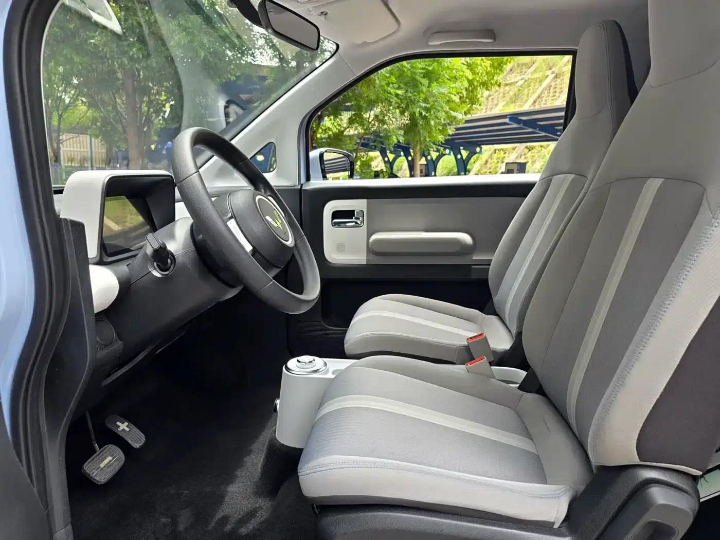 Wuling Air ev Clear Sky 2023 Model, Four-Seat Standard Edition — миниатюра 11