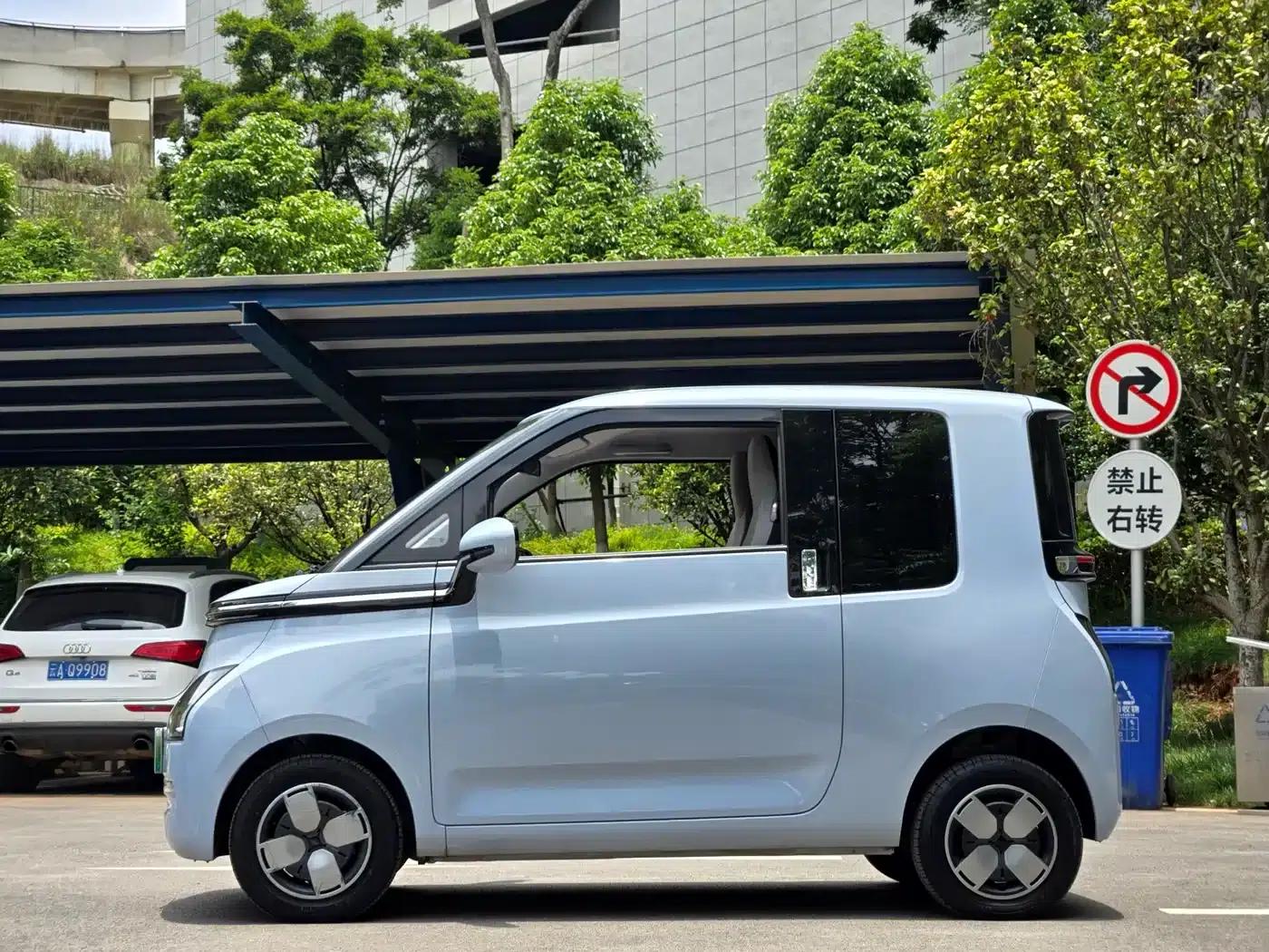 Wuling Air ev Clear Sky 2023 Model, Four-Seat Standard Edition — миниатюра 3