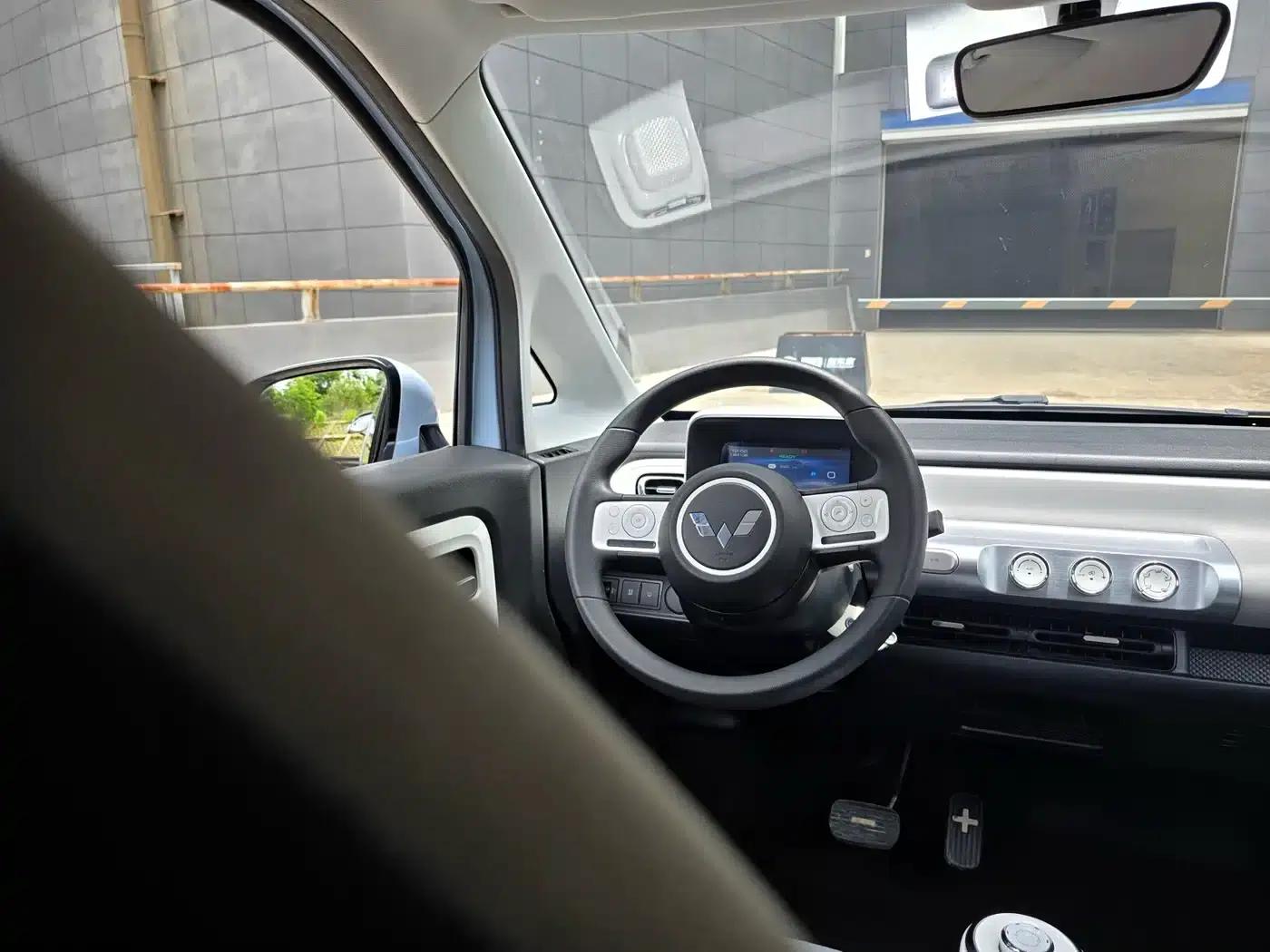 Wuling Air ev Clear Sky 2023 Model, Four-Seat Standard Edition — миниатюра 6