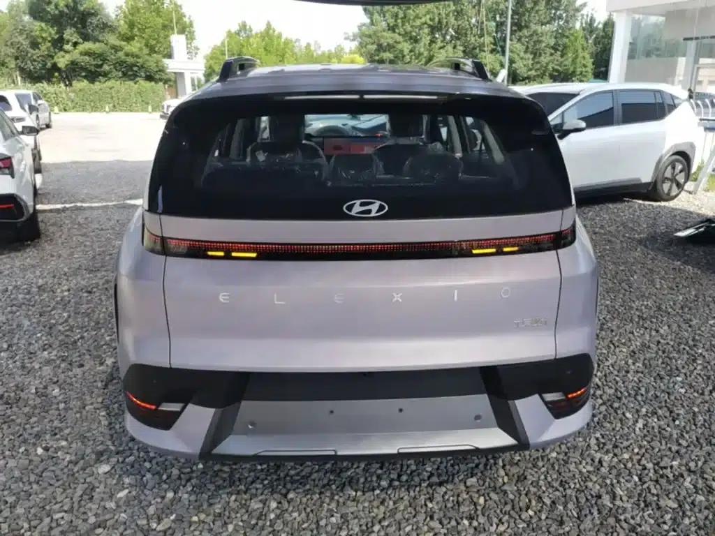 EO Yiou 2025 Two-Wheel Drive SMART Edition 64.2kWh — миниатюра 6