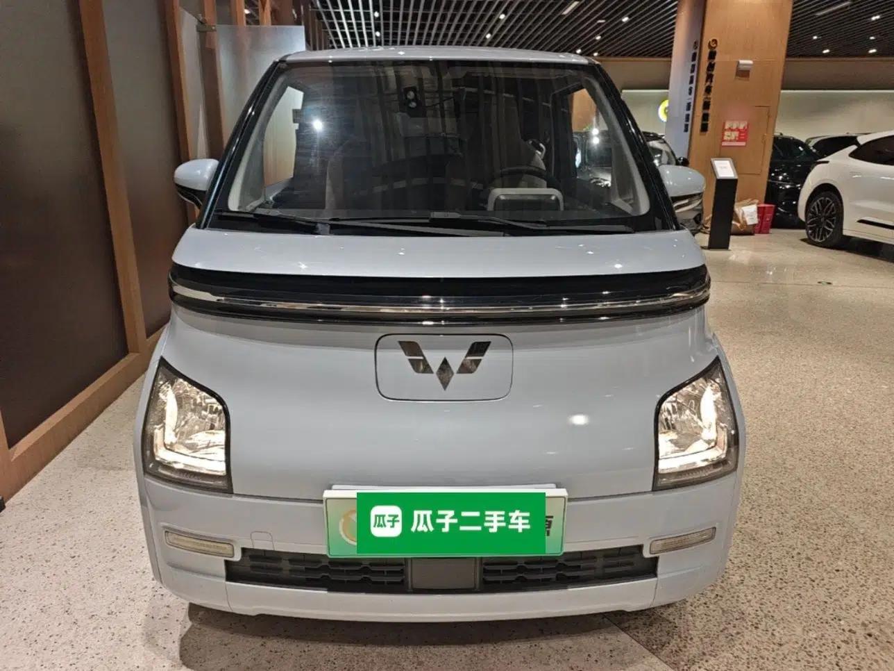 Wuling Air ev 2023 - Four Seats - Standard Edition — миниатюра 2