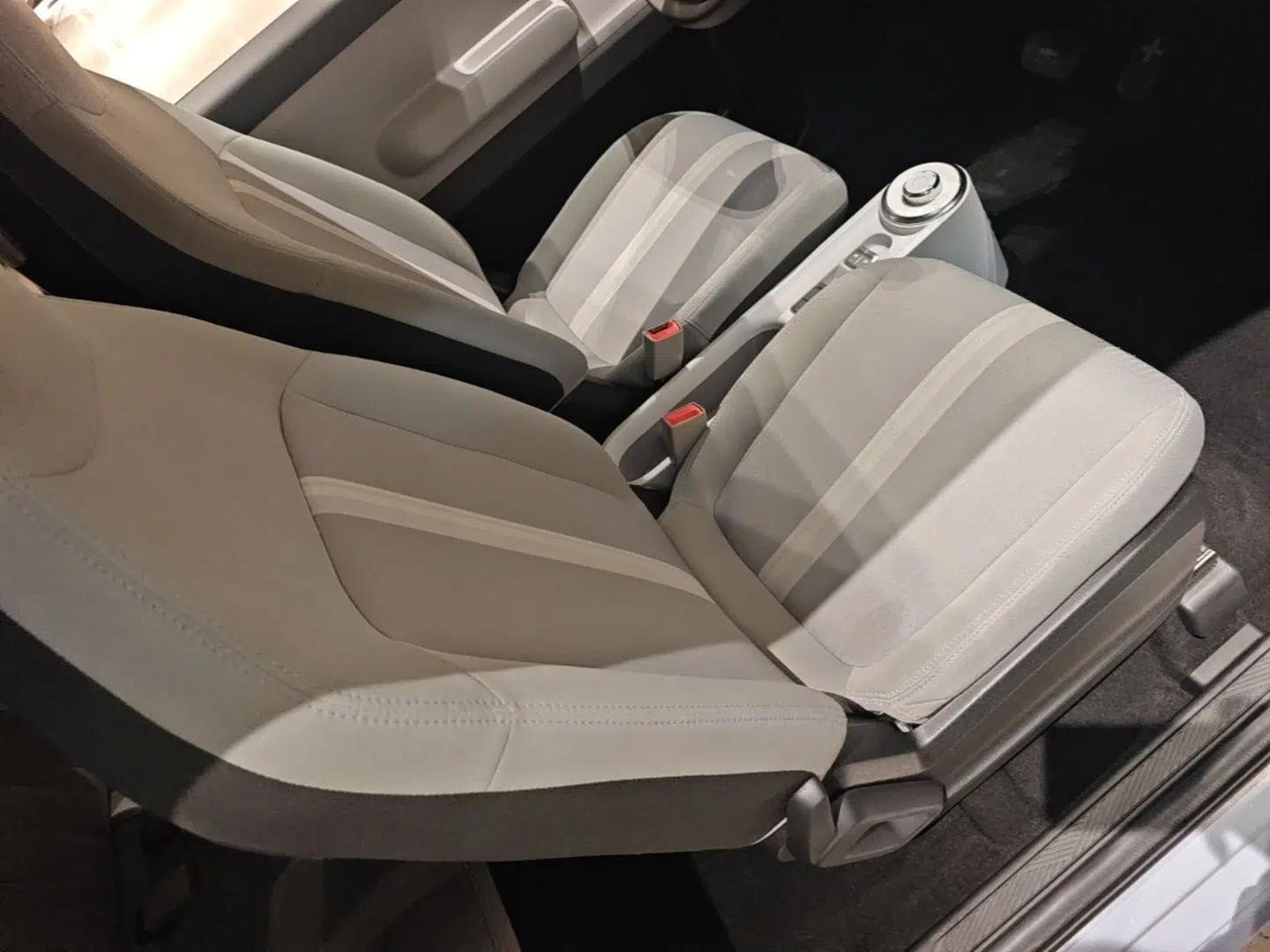 Wuling Air ev 2023 - Four Seats - Standard Edition — миниатюра 19