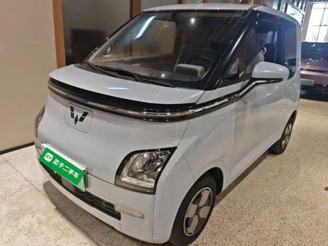 Wuling Air ev 2023 - Four Seats - Standard Edition