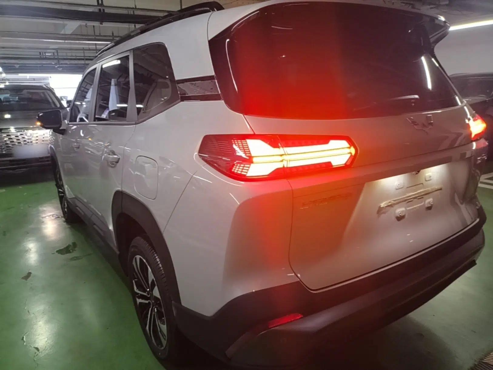 Wuling Xingguang 560 New Energy 2026 Model, Plug-in Hybrid, 125 km, Luxury Version — миниатюра 4