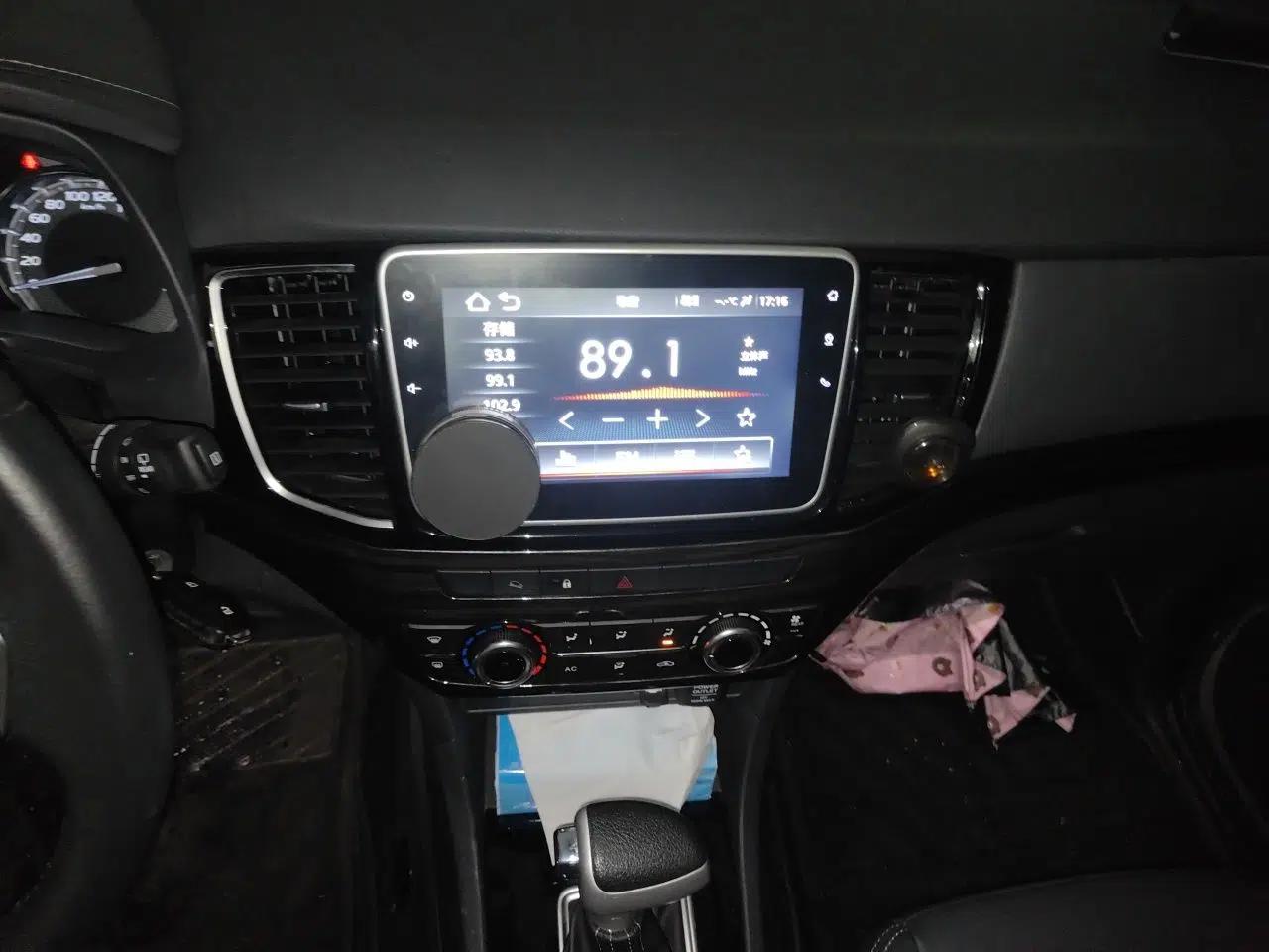 Isuzu mu-X 2020 1.9T Diesel Automatic 2WD Jingyue Edition 7 Seats China VI Standard — миниатюра 13