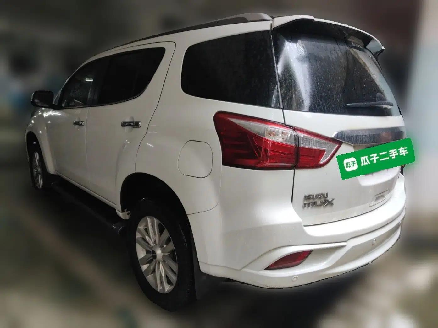 Isuzu mu-X 2020 1.9T Diesel Automatic 2WD Jingyue Edition 7 Seats China VI Standard — миниатюра 4