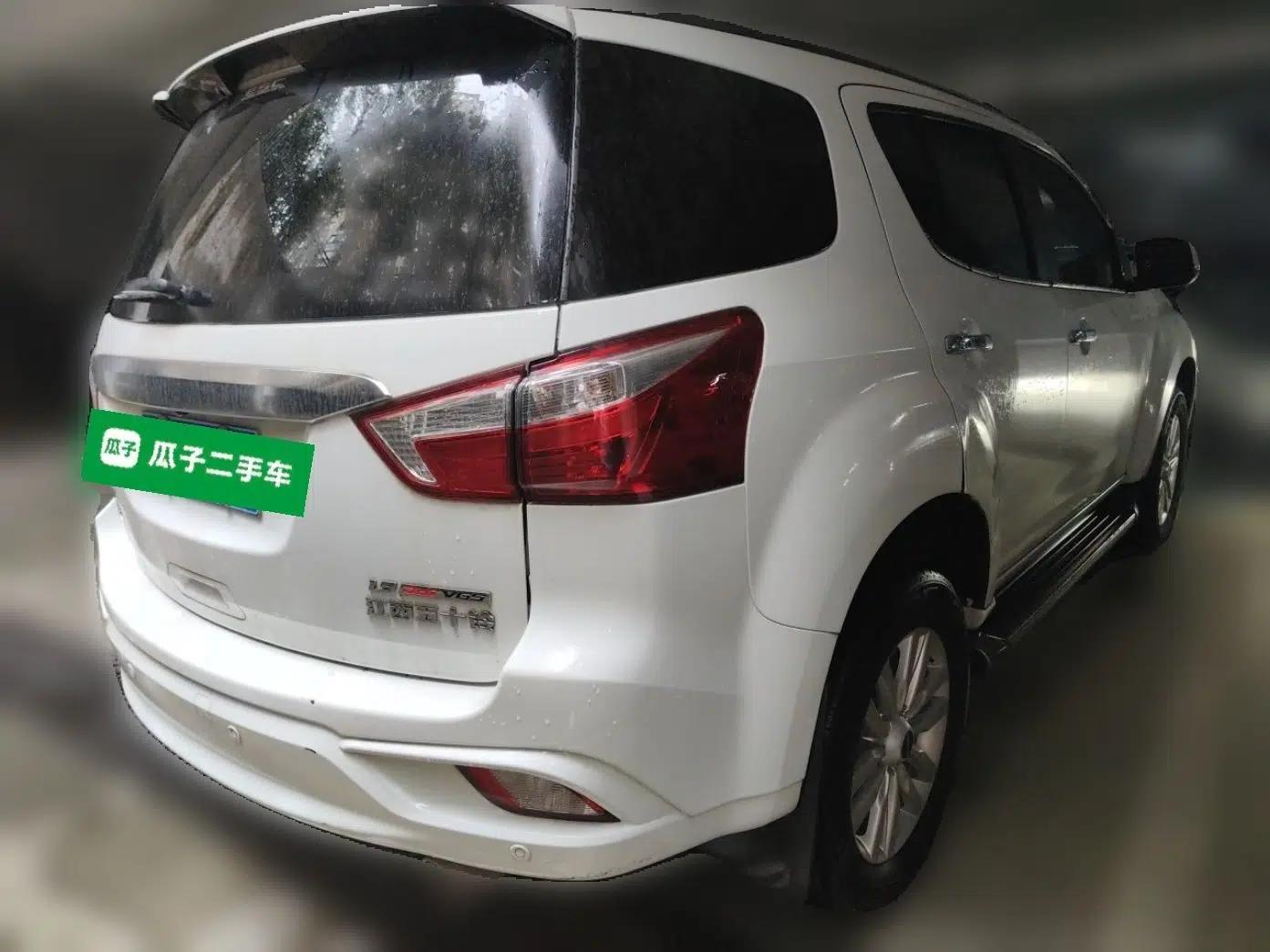 Isuzu mu-X 2020 1.9T Diesel Automatic 2WD Jingyue Edition 7 Seats China VI Standard — миниатюра 6