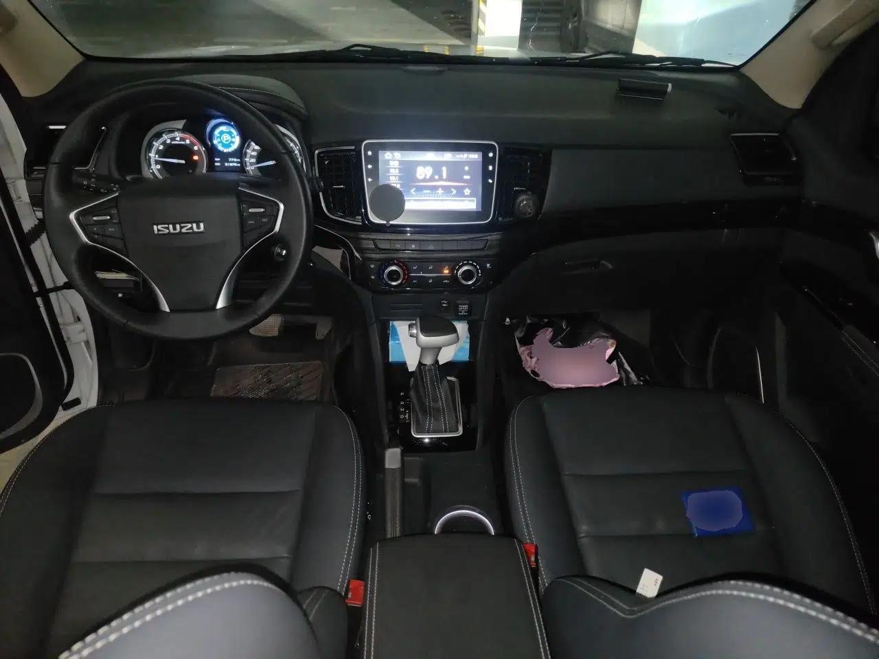 Isuzu mu-X 2020 1.9T Diesel Automatic 2WD Jingyue Edition 7 Seats China VI Standard — миниатюра 9