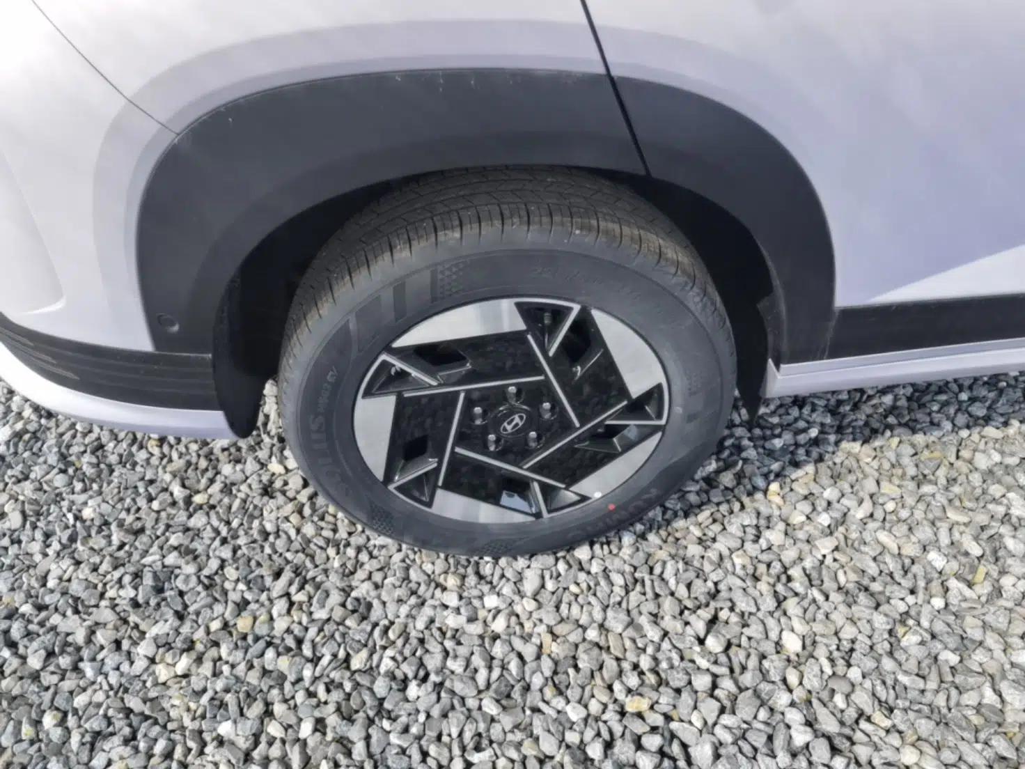 Hyundai ELEXIO 2025 Model Two-Wheel-Drive SMART Edition 64.2kWh — миниатюра 11
