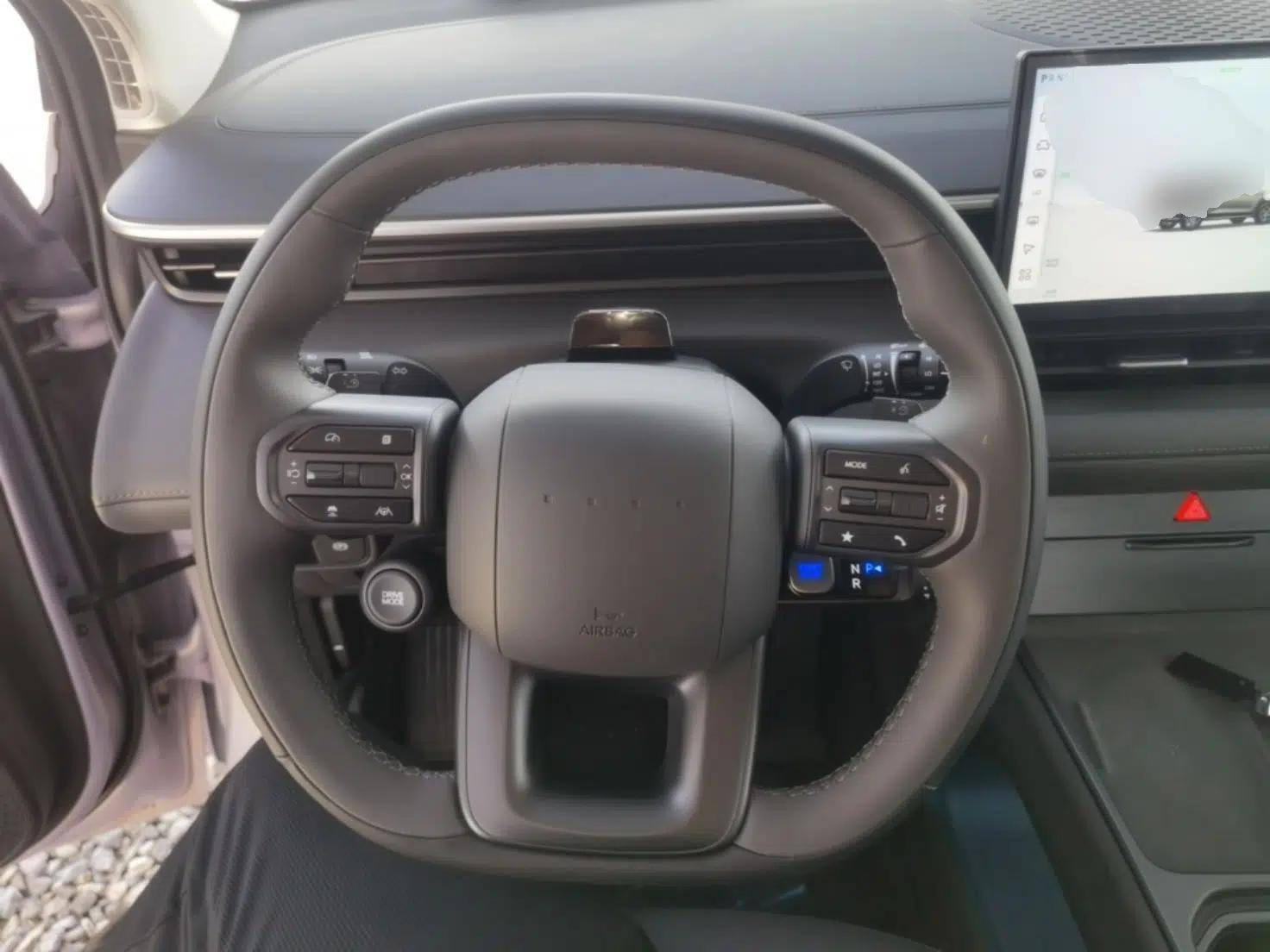 Hyundai ELEXIO 2025 Model Two-Wheel-Drive SMART Edition 64.2kWh — миниатюра 13