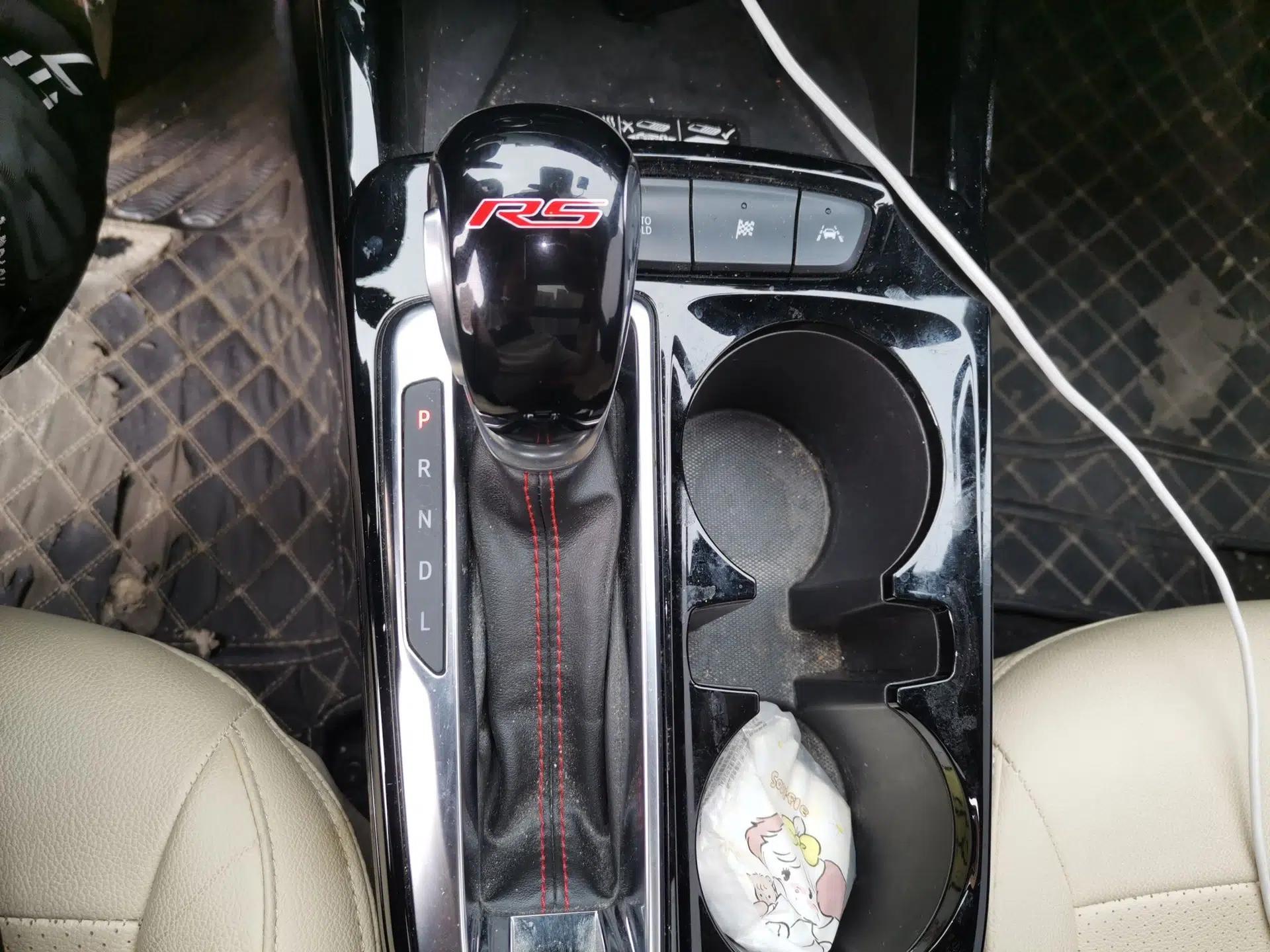 Chevrolet Seeker 2022 1.5T CVT RS Honeycomb Edition — миниатюра 14