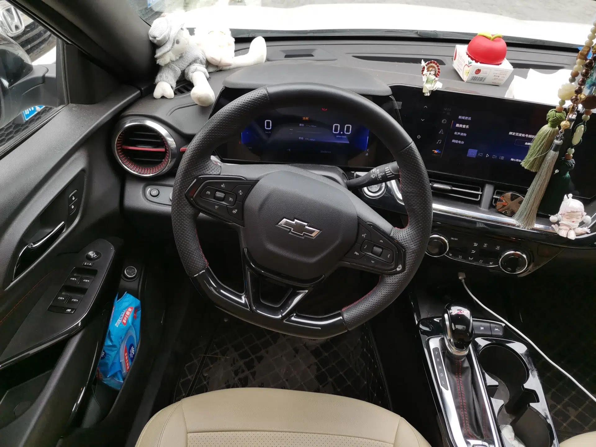 Chevrolet Seeker 2022 1.5T CVT RS Honeycomb Edition — миниатюра 10