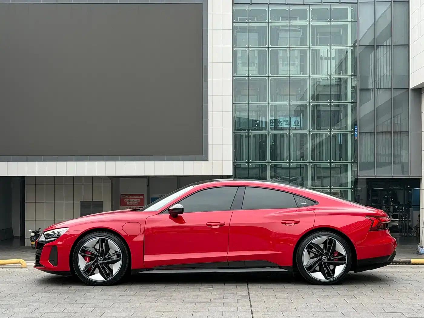 Audi RS e-tron GT 2023 Base Model — миниатюра 4