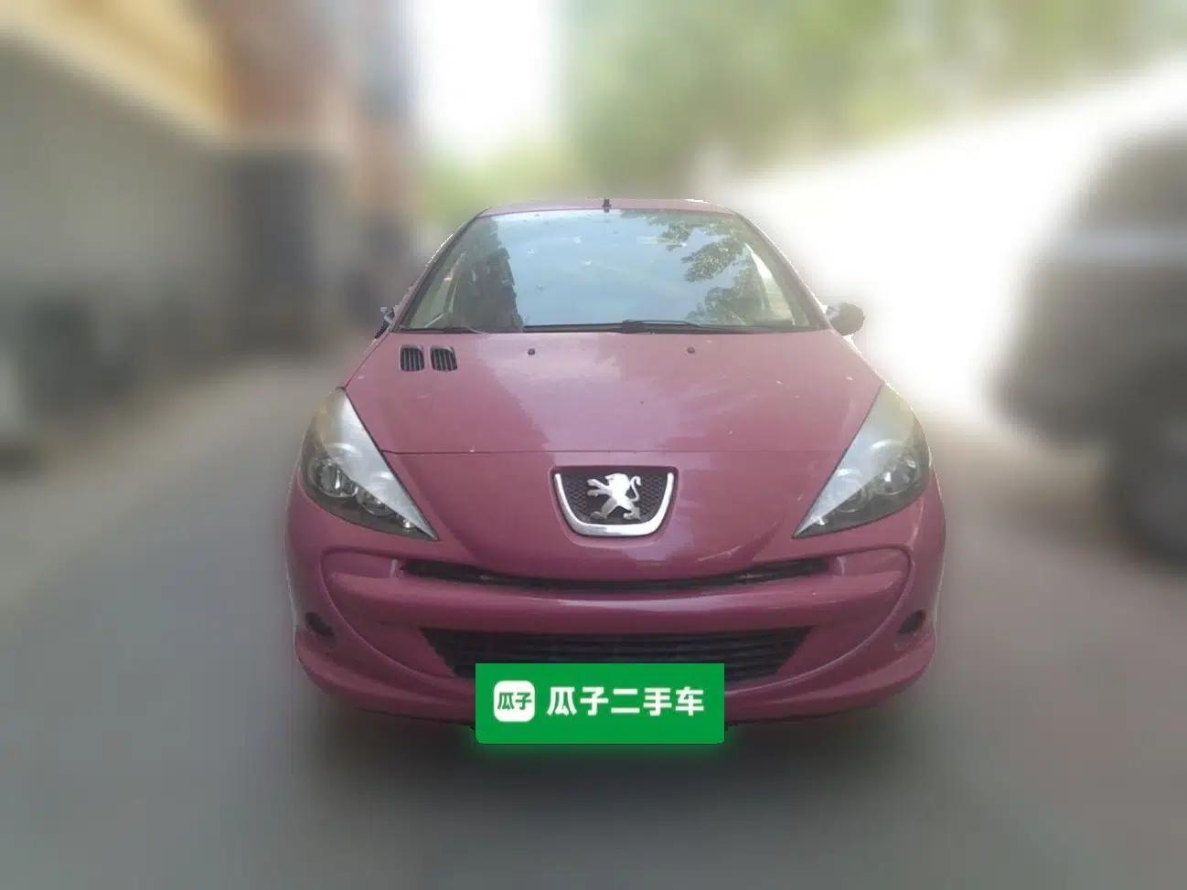 Peugeot 207 2011 Hatchback 1.4L Manual Yule Edition — миниатюра 2