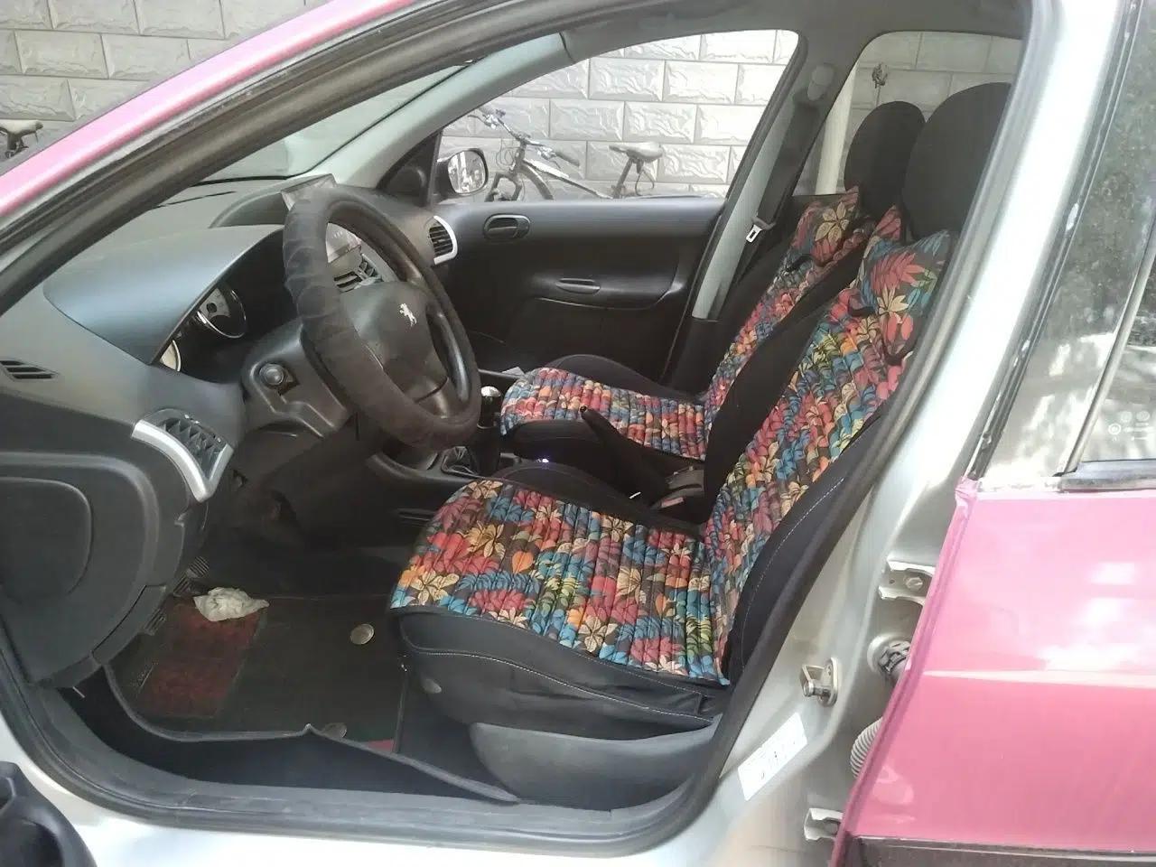 Peugeot 207 2011 Hatchback 1.4L Manual Yule Edition — миниатюра 15
