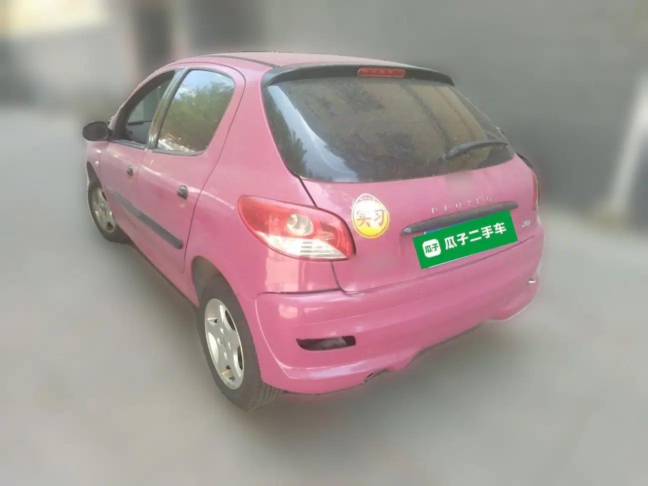 Peugeot 207 2011 Hatchback 1.4L Manual Yule Edition — миниатюра 4