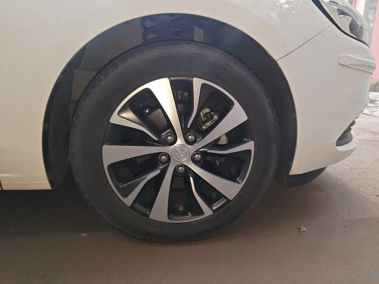 Buick Excelle GX 2019 18T Automatic Connected Elite Model China VI Standard — миниатюра 8