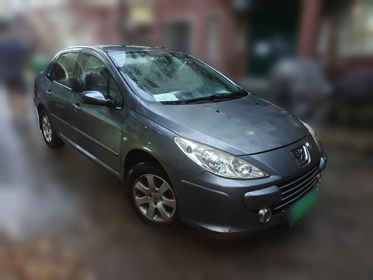 Peugeot 307 2010 Sedan 1.6L Manual Comfort Edition — миниатюра 3