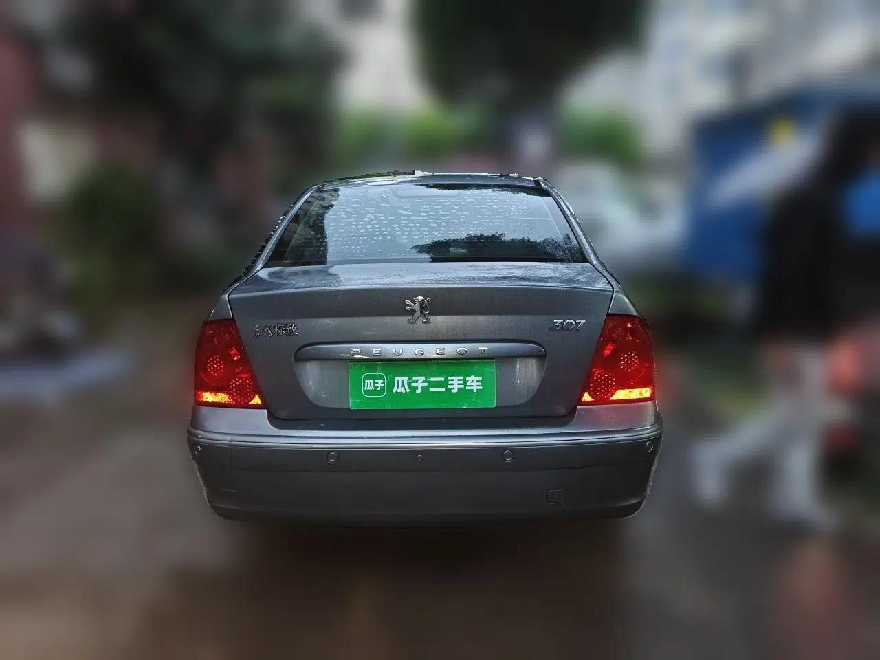 Peugeot 307 2010 Sedan 1.6L Manual Comfort Edition — миниатюра 5