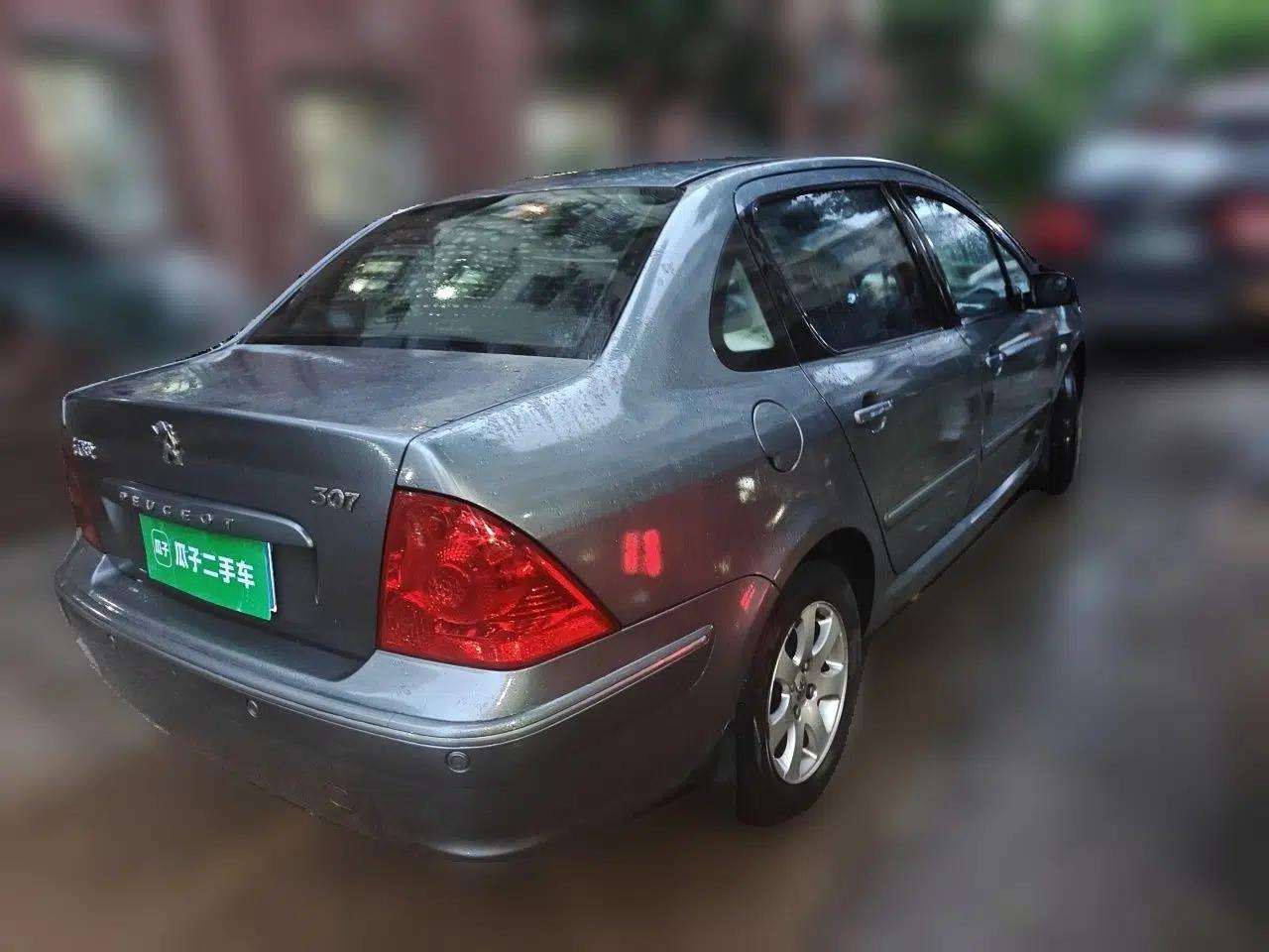 Peugeot 307 2010 Sedan 1.6L Manual Comfort Edition — миниатюра 6