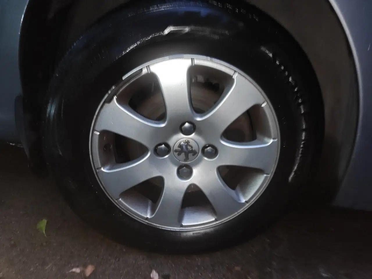 Peugeot 307 2010 Sedan 1.6L Manual Comfort Edition — миниатюра 8