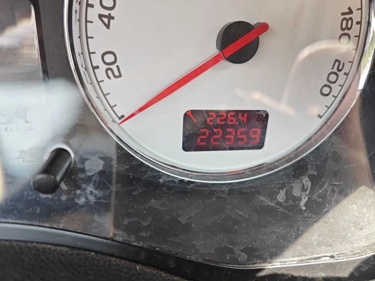 Peugeot 307 2010 Sedan 1.6L Manual Comfort Edition — миниатюра 12