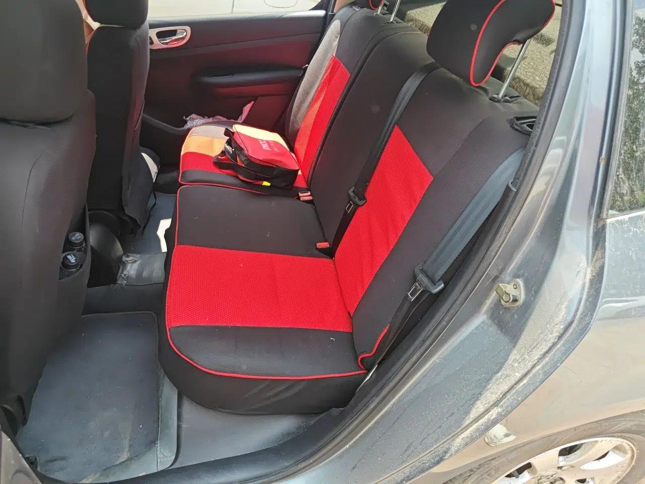 Peugeot 307 2010 Sedan 1.6L Manual Comfort Edition — миниатюра 17