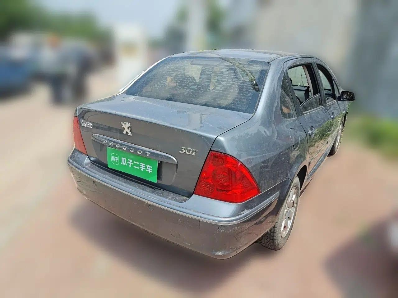 Peugeot 307 2010 Sedan 1.6L Manual Comfort Edition — миниатюра 6