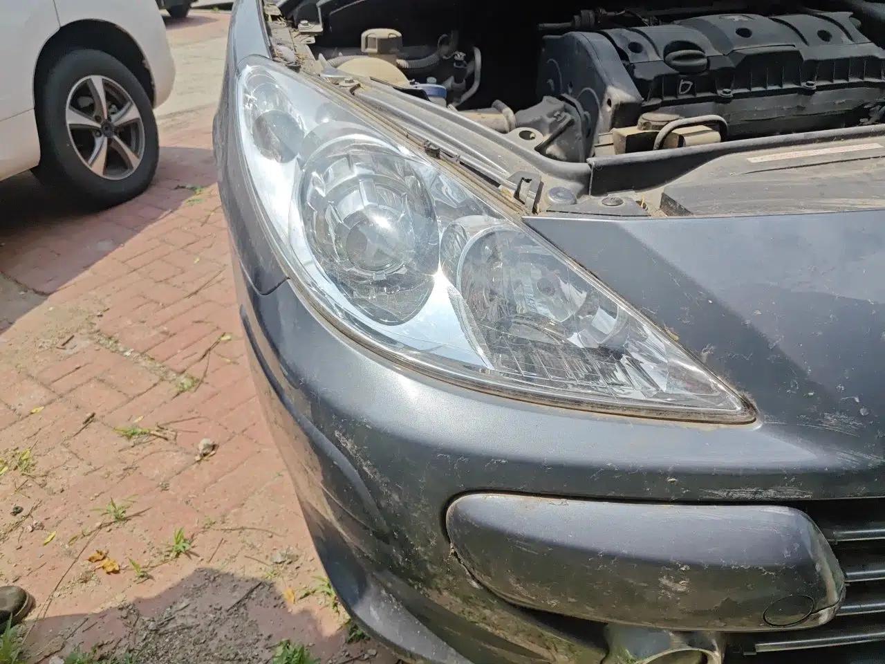 Peugeot 307 2010 Sedan 1.6L Manual Comfort Edition — миниатюра 7