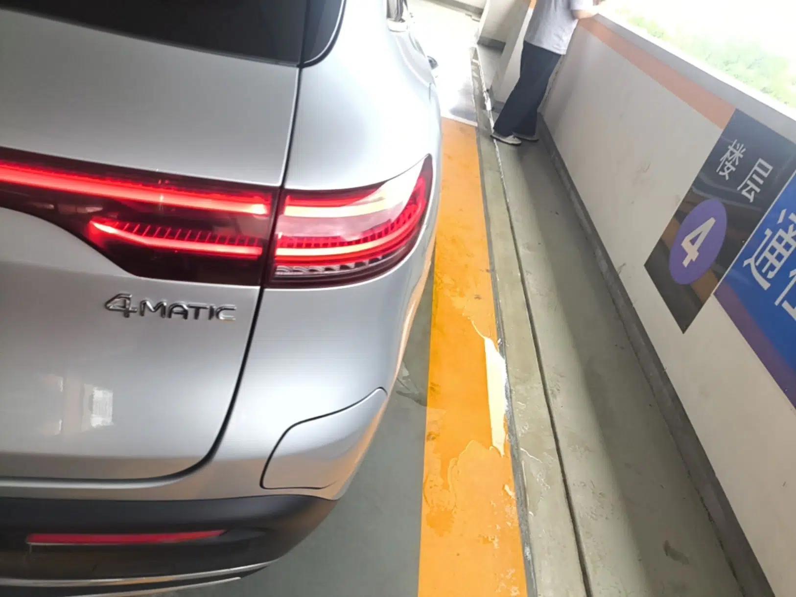 Mercedes-Benz EQC 2022 EQC 350 4MATIC — миниатюра 9