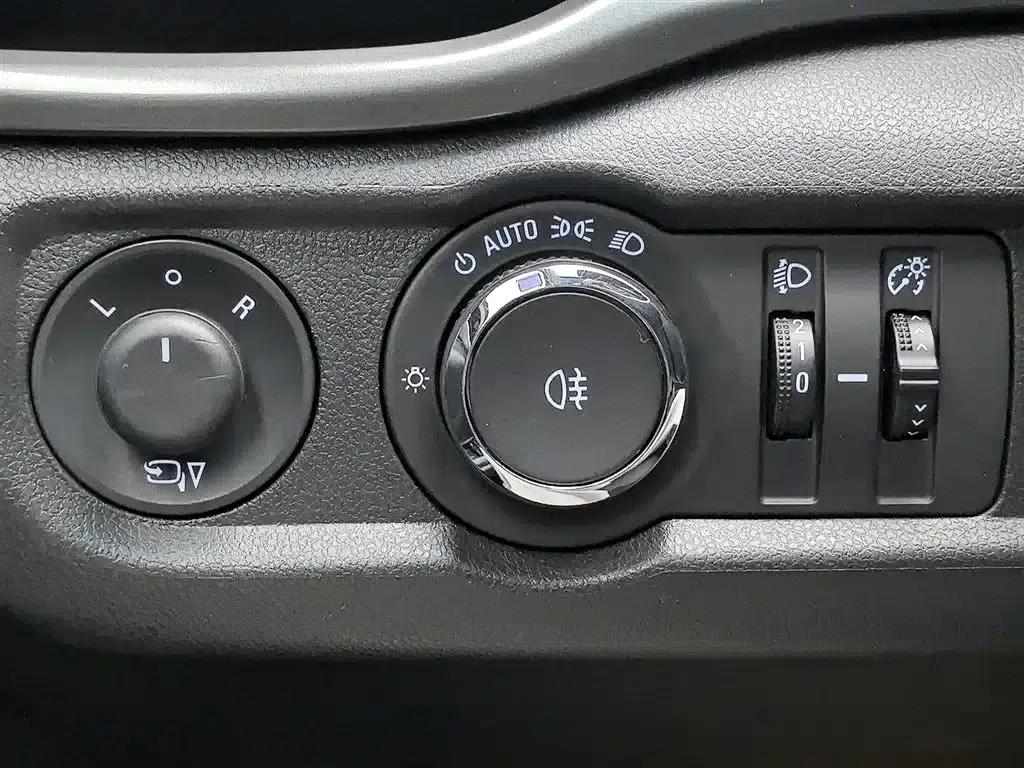 Buick Verano 2018 18T Automatic Elite — миниатюра 21