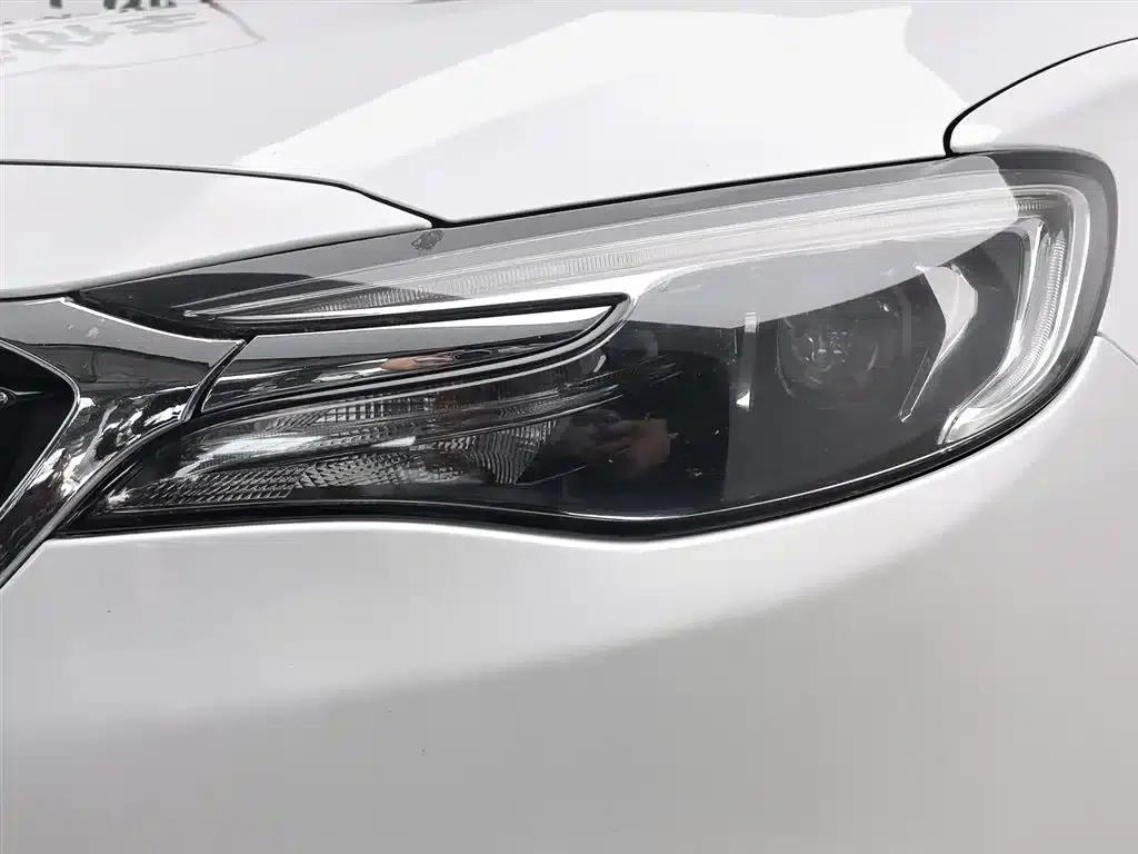 Buick Verano 2018 18T Automatic Elite — миниатюра 7