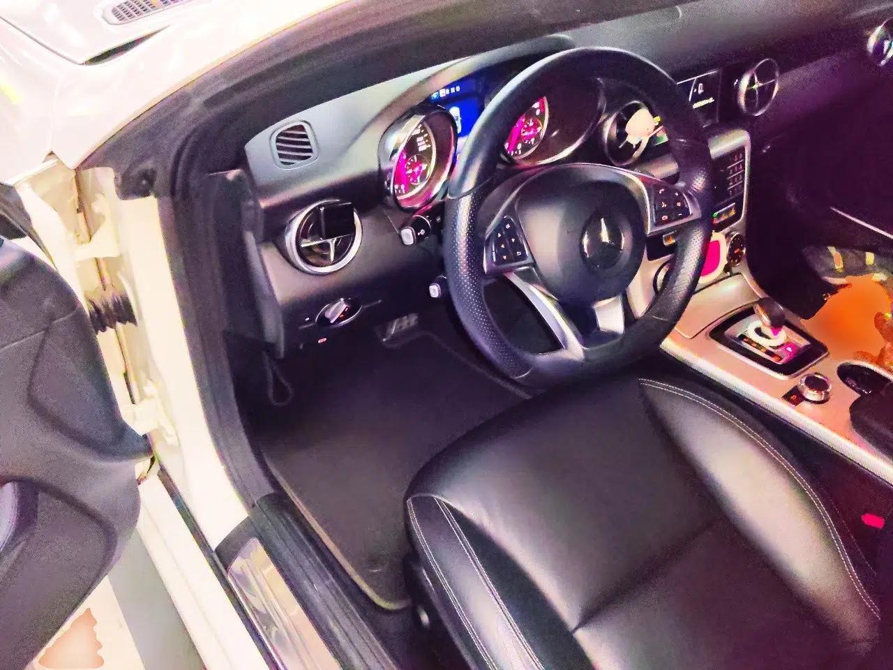 Mercedes-Benz SLC 2018 SLC 260 Dynamic Edition — миниатюра 16