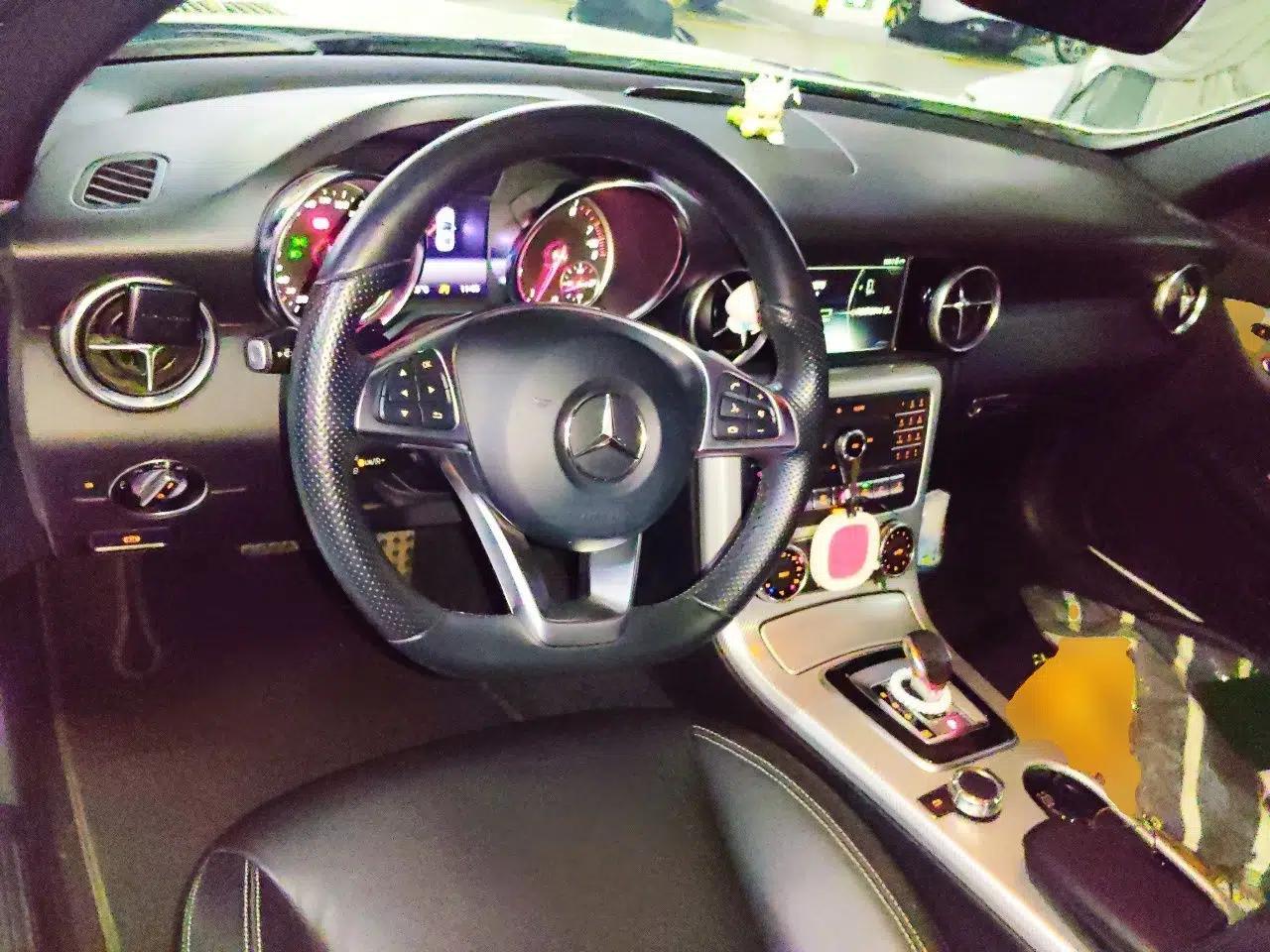 Mercedes-Benz SLC 2018 SLC 260 Dynamic Edition — миниатюра 9