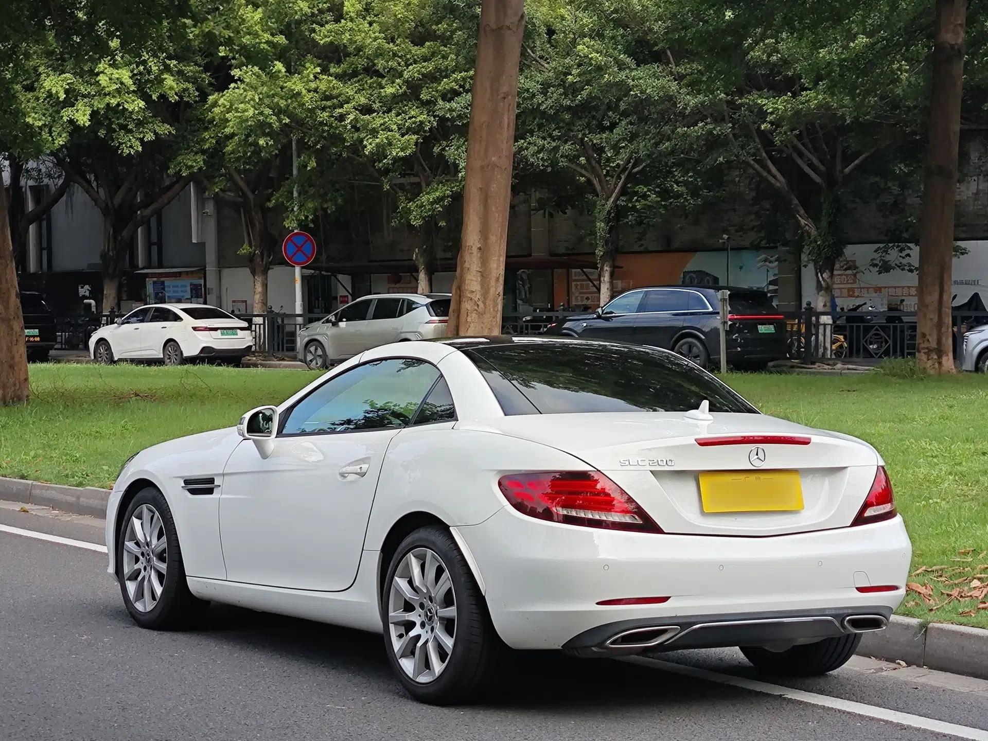 Mercedes-Benz SLC 2016 SLC 200 Dynamic Edition — миниатюра 10