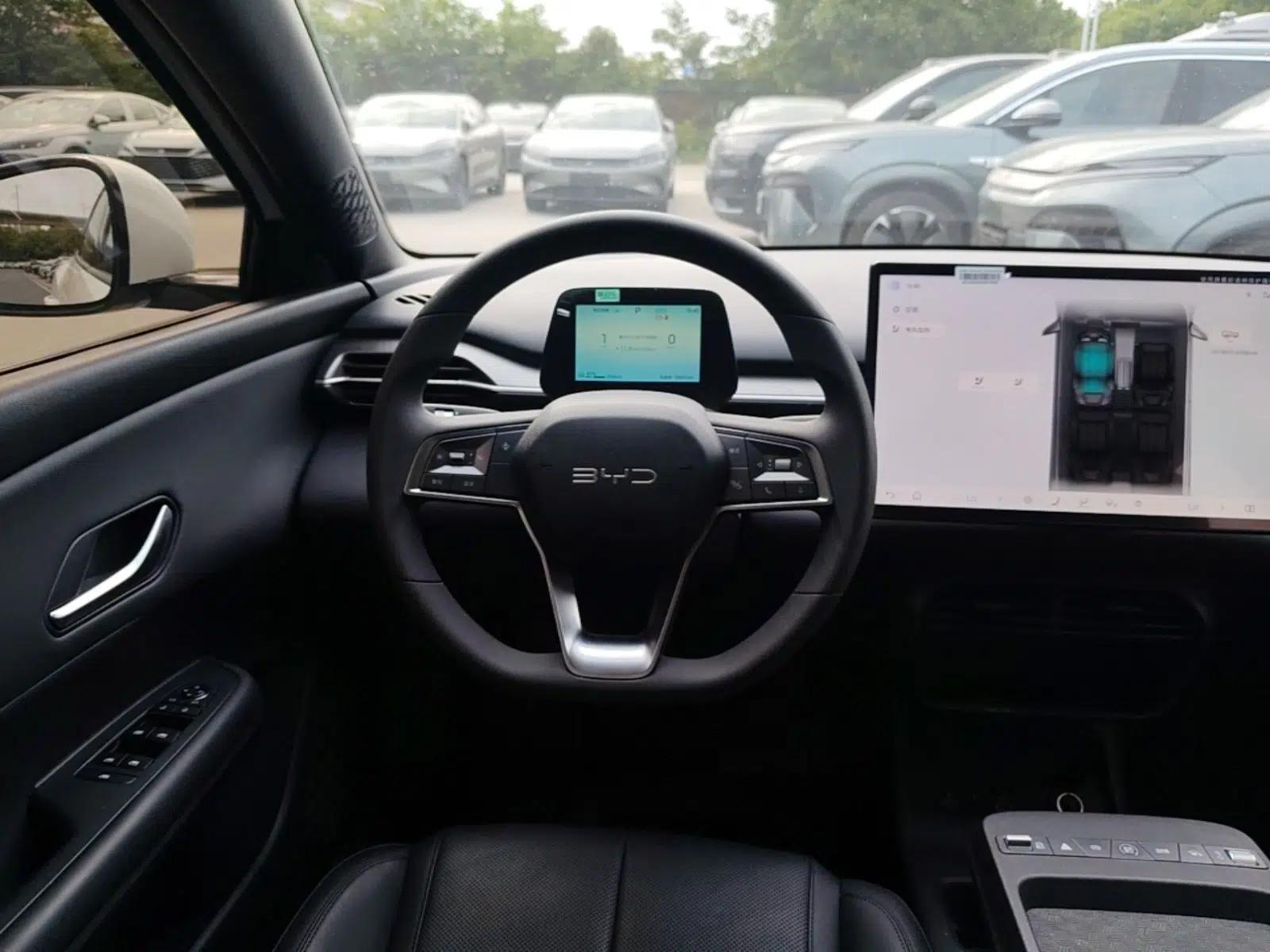 BYD e7 2025 Model 520 Smart Travel Edition — миниатюра 13