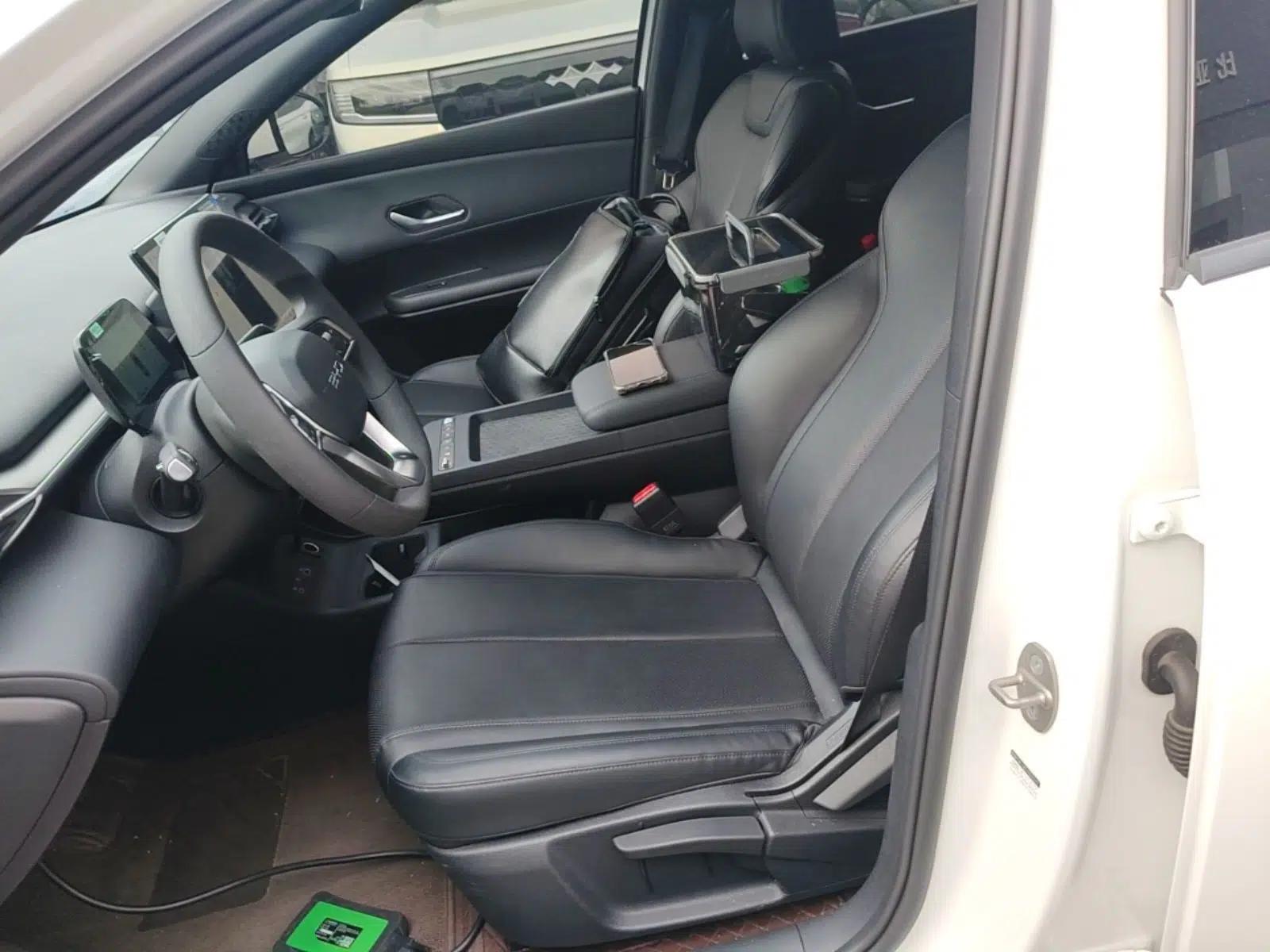BYD e7 2025 Model 520 Smart Travel Edition — миниатюра 17