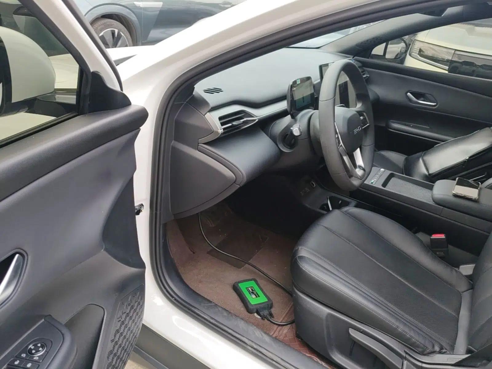 BYD e7 2025 Model 520 Smart Travel Edition — миниатюра 18
