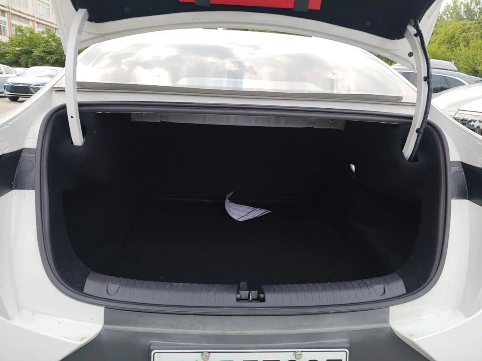 BYD e7 2025 Model 520 Smart Travel Edition — миниатюра 22