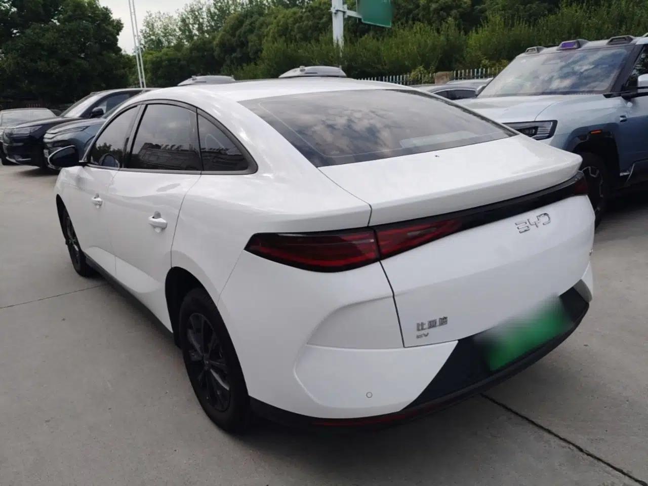 BYD e7 2025 Model 520 Smart Travel Edition — миниатюра 4