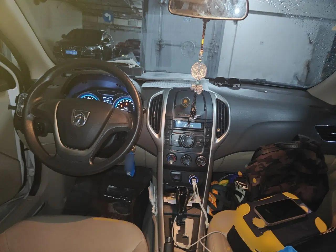 Baojun 630 2014 1.5L automatic comfort version — миниатюра 9