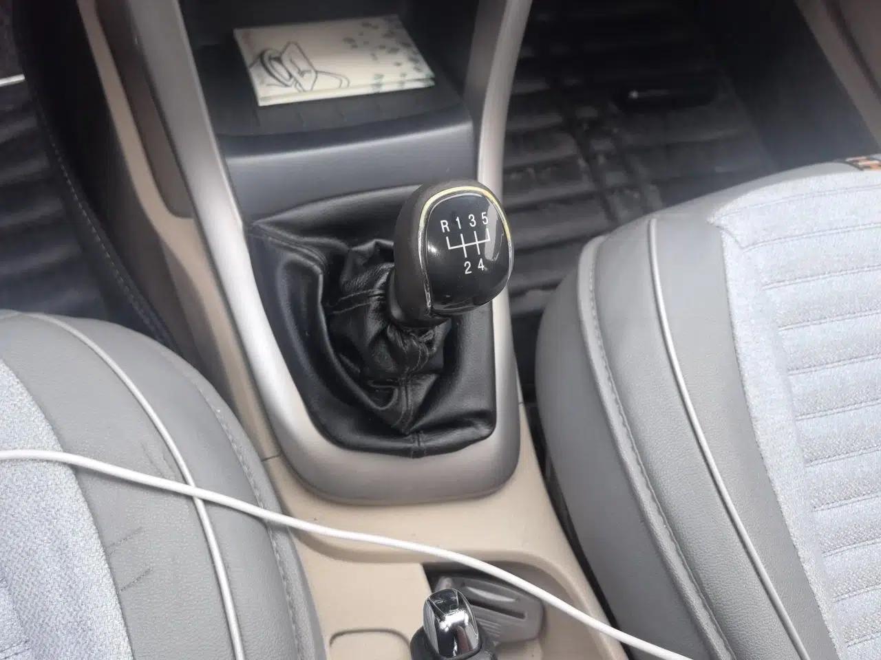 Baojun 630 2014 1.5L manual standard version — миниатюра 14